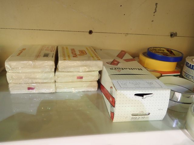 519795-19 Shelf and everything on the shelf