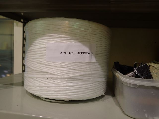 519795-22 Shelf and everything on the shelf