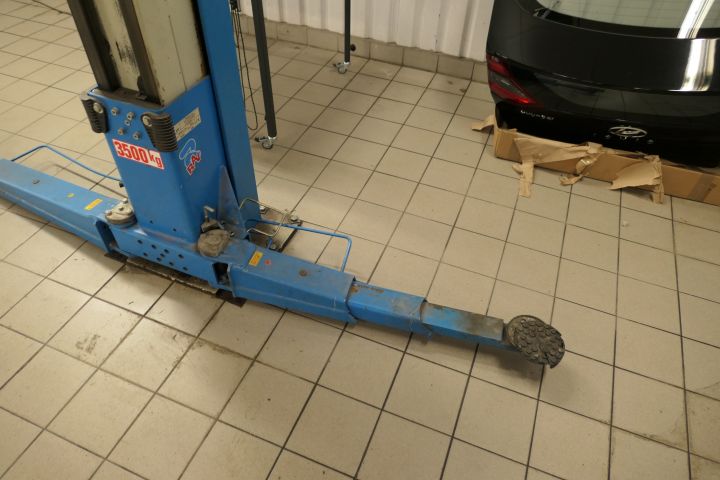 377713-4 2-pillar lift Ravaglioli 3500kg