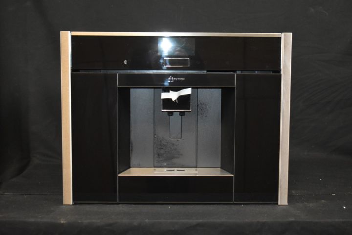 621771-2 Fully automatic espresso machine 60 cm Neff C17KS61N0 - display case