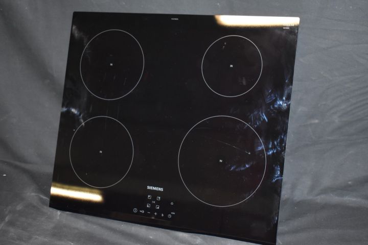 621781-3 Induction hob 60 cm Siemens EU631BEB2E - display case
