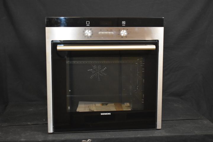 621800-2 Built-in oven 60 cm Siemens HB33A2550S - display case