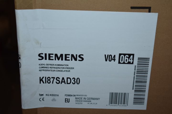 621807-4 Integrated fridge / freezer Siemens IQ500 KI87SAD30 - new in carton