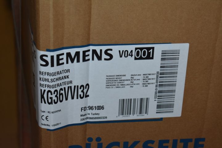 621808-4 Combined fridge / freezer Siemens KG36VVI32 - new in carton