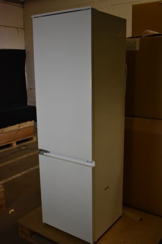 621823-3 Combined fridge / freezer AEG SCT71800S1 - plate specimens