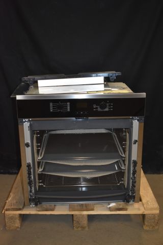 621833-3 Built-in oven with pyrolysis Miele H2661-1BP - broken front glass