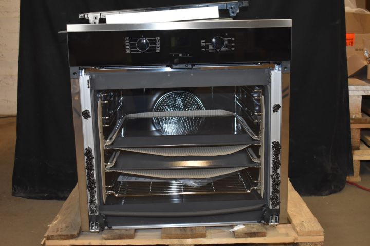 621833-2 Built-in oven with pyrolysis Miele H2661-1BP - broken front glass