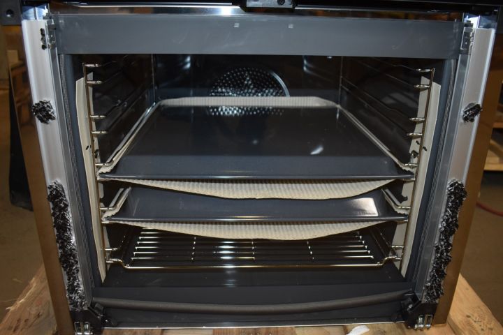 621833-5 Built-in oven with pyrolysis Miele H2661-1BP - broken front glass