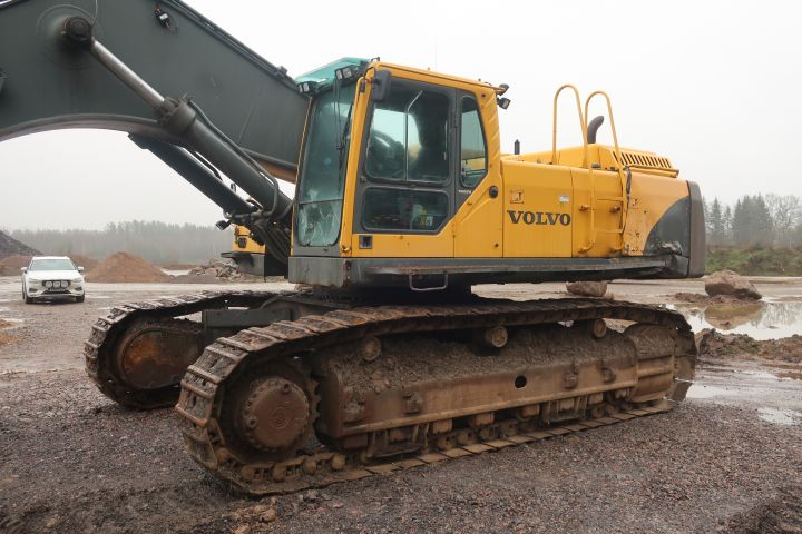 581416-7 Crawler excavator, Volvo EC700B lc, approx 8000h -2006