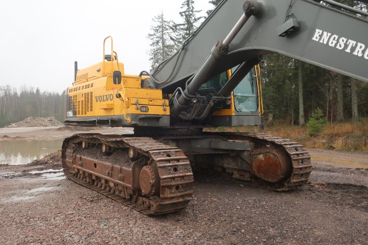 581416-8 Crawler excavator, Volvo EC700B lc, approx 8000h -2006
