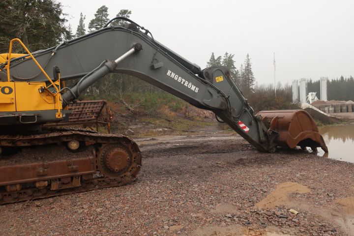 581416-10 Crawler excavator, Volvo EC700B lc, approx 8000h -2006