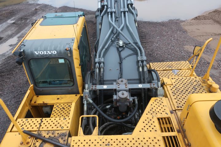 581416-16 Crawler excavator, Volvo EC700B lc, approx 8000h -2006