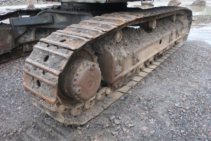 581416-18 Crawler excavator, Volvo EC700B lc, approx 8000h -2006