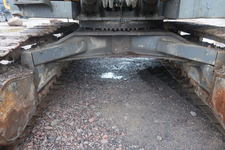 581416-23 Crawler excavator, Volvo EC700B lc, approx 8000h -2006