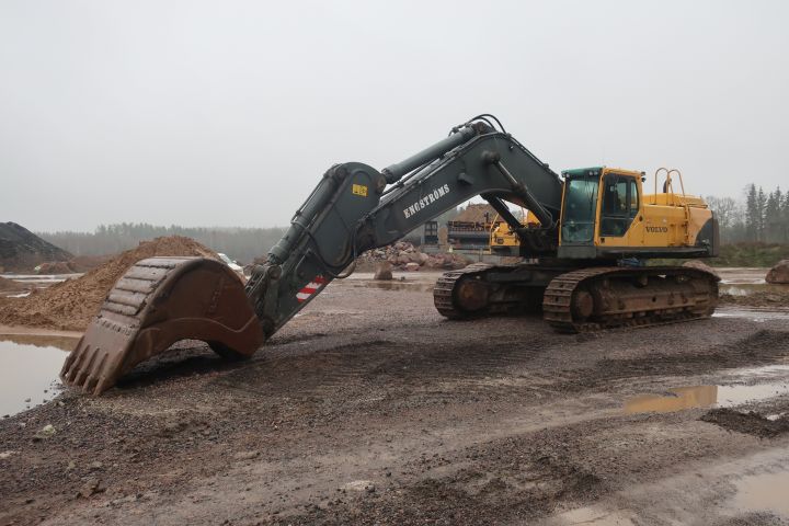 581416-35 Crawler excavator, Volvo EC700B lc, approx 8000h -2006
