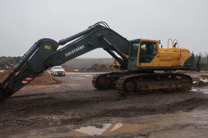 581416-36 Crawler excavator, Volvo EC700B lc, approx 8000h -2006