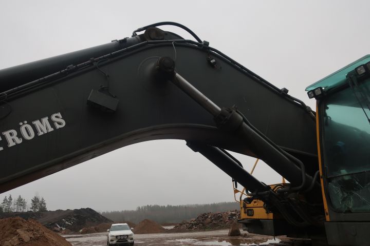 581416-37 Crawler excavator, Volvo EC700B lc, approx 8000h -2006