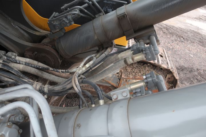 581416-46 Crawler excavator, Volvo EC700B lc, approx 8000h -2006