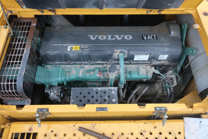 581416-49 Crawler excavator, Volvo EC700B lc, approx 8000h -2006