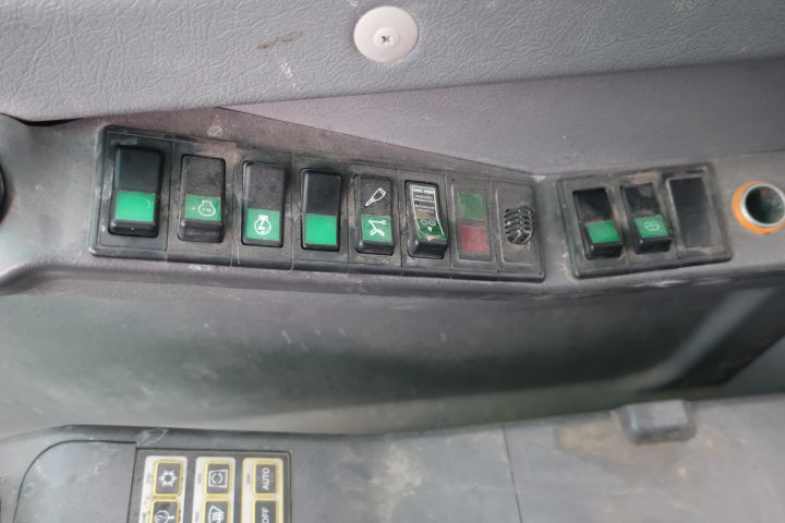 581416-60 Crawler excavator, Volvo EC700B lc, approx 8000h -2006
