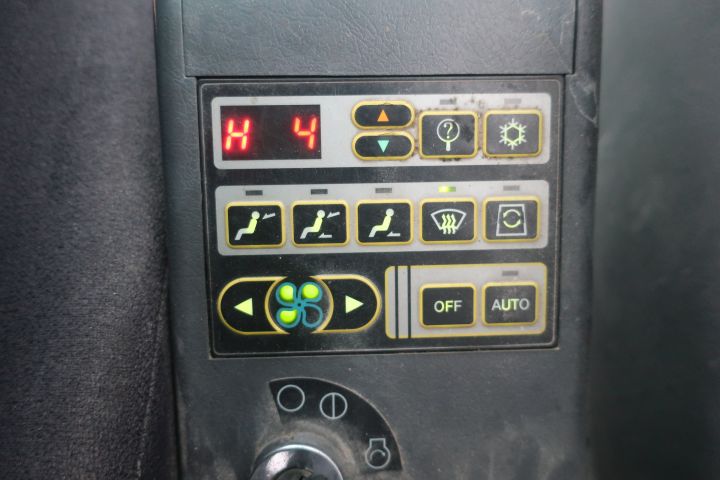 581416-73 Crawler excavator, Volvo EC700B lc, approx 8000h -2006