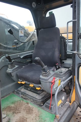 581416-80 Crawler excavator, Volvo EC700B lc, approx 8000h -2006
