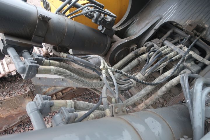 581416-81 Crawler excavator, Volvo EC700B lc, approx 8000h -2006