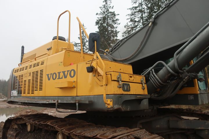 581416-86 Crawler excavator, Volvo EC700B lc, approx 8000h -2006