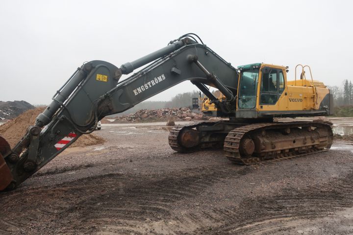 581416-94 Crawler excavator, Volvo EC700B lc, approx 8000h -2006