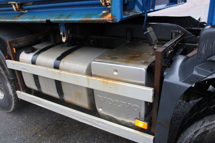 626492-14 Tipper truck Volvo FM 440 6 * 4 -2008 (315730km)