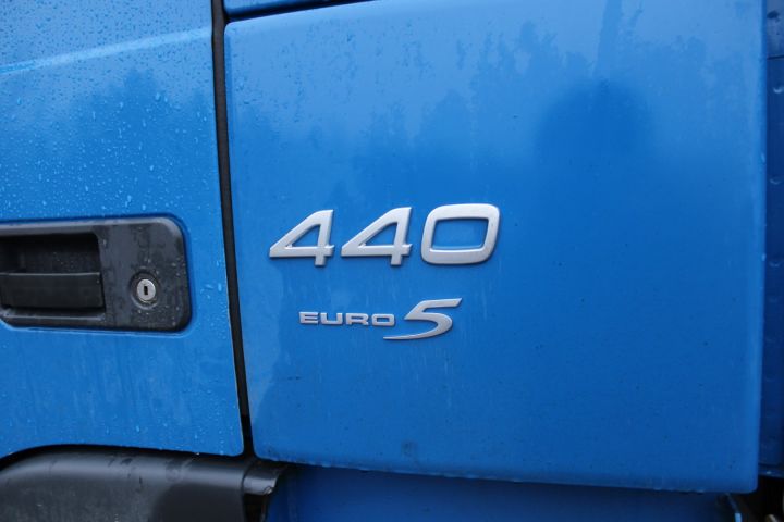626492-24 Tipper truck Volvo FM 440 6 * 4 -2008 (315730km)
