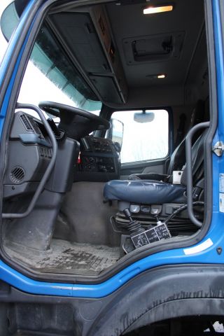 626492-26 Tipper truck Volvo FM 440 6 * 4 -2008 (315730km)