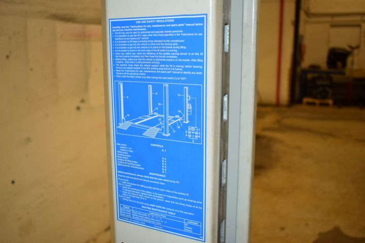 593706-6 Four-pillar lift OMCN 3000 kg, 2012