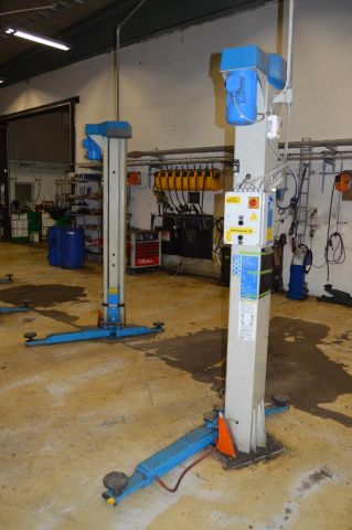 593856-7 2-pillar lift 2.8 tonnes OMCN 199D