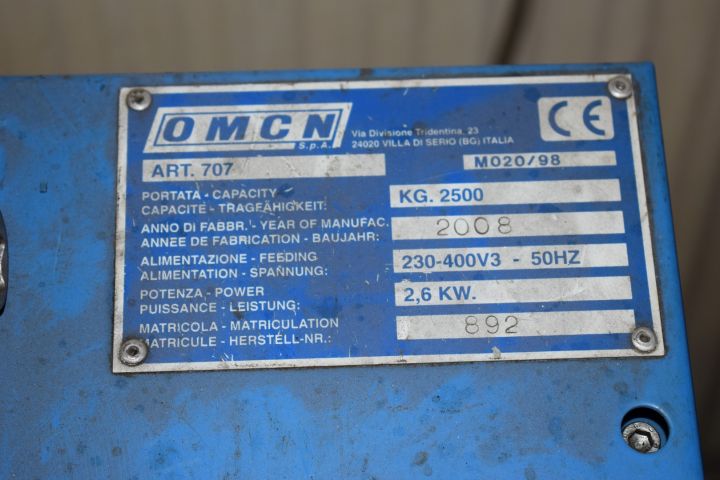 593740-6 Billyft (1) OMCN 707, 2500 kg