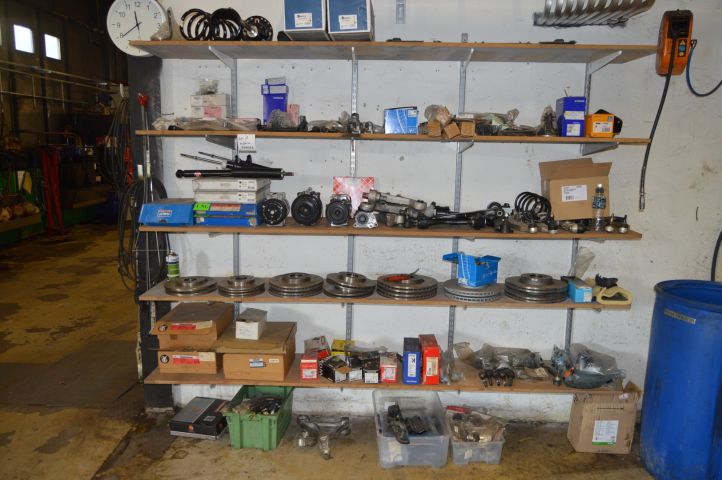 594043-1 Everything on the shelves