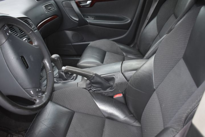 626344-25 VOLVO S60 2.4 (170hp) -02 (TEM732)
