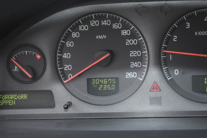 626344-27 VOLVO S60 2.4 (170hp) -02 (TEM732)