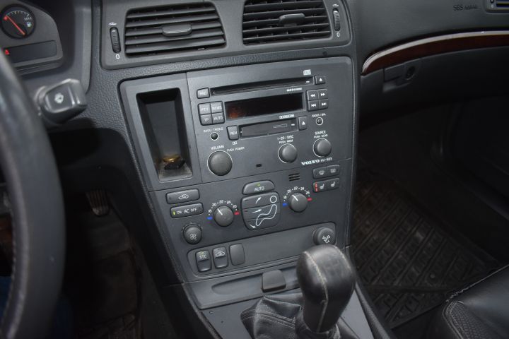 626344-29 VOLVO S60 2.4 (170hp) -02 (TEM732)