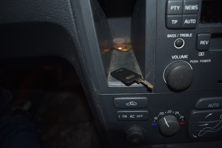 626344-30 VOLVO S60 2.4 (170hp) -02 (TEM732)