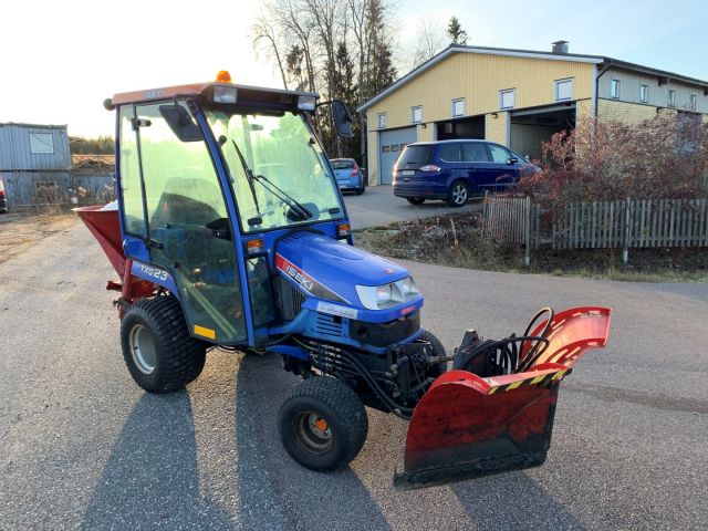 630553-5 Iseki TXG 23 with folding plow and salt / sand spreader