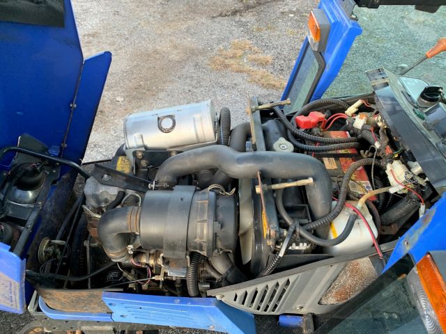 630553-26 Iseki TXG 23 with folding plow and salt / sand spreader