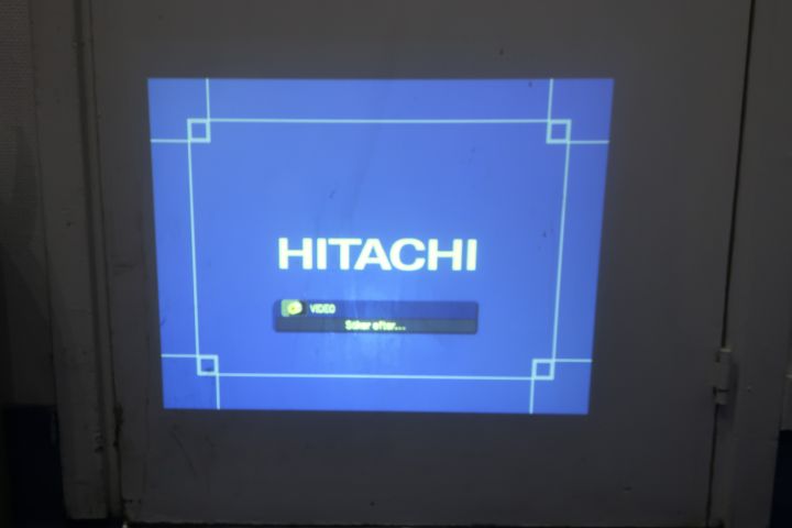 581427-2 Projector, Hitachi CPX7, with canvas on stand