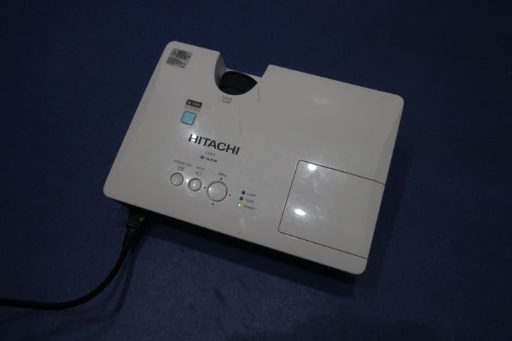 581427-1 Projector, Hitachi CPX7, with canvas on stand
