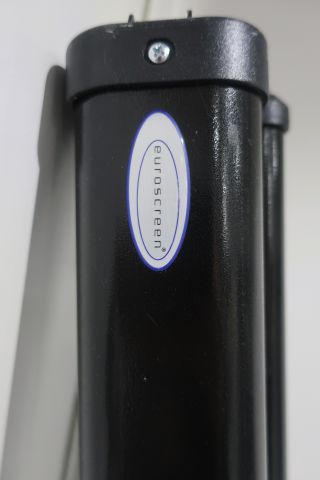 581427-9 Projector, Hitachi CPX7, with canvas on stand