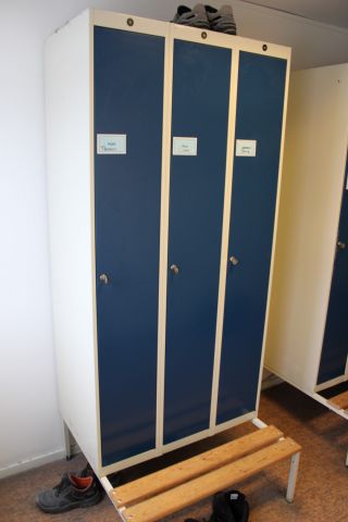 368854-10 Dressing cabinet, a total of 23 compartments.