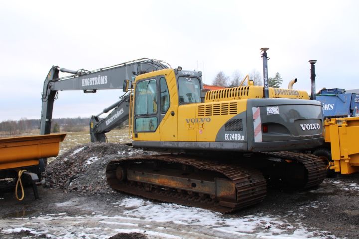 626504-1 Crawler excavator Volvo EC-240B LR -2004 (long range, approx. 9400h, S60 bracket)
