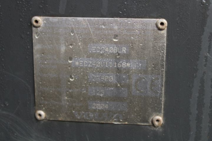 626504-9 Crawler excavator Volvo EC-240B LR -2004 (long range, approx. 9400h, S60 bracket)