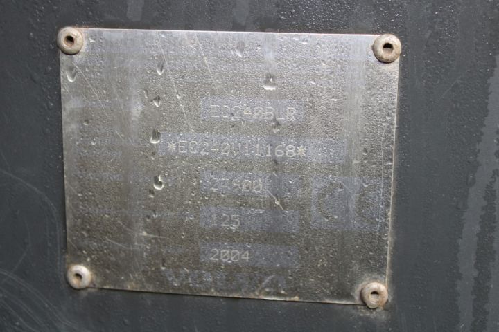 626504-10 Crawler excavator Volvo EC-240B LR -2004 (long range, approx. 9400h, S60 bracket)