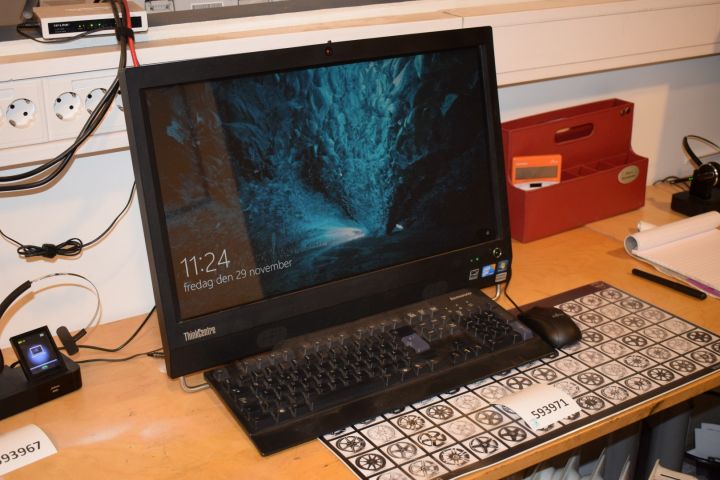 593971-1 Pc All-in-One Lenovo ThinkCentre M90z 23 "